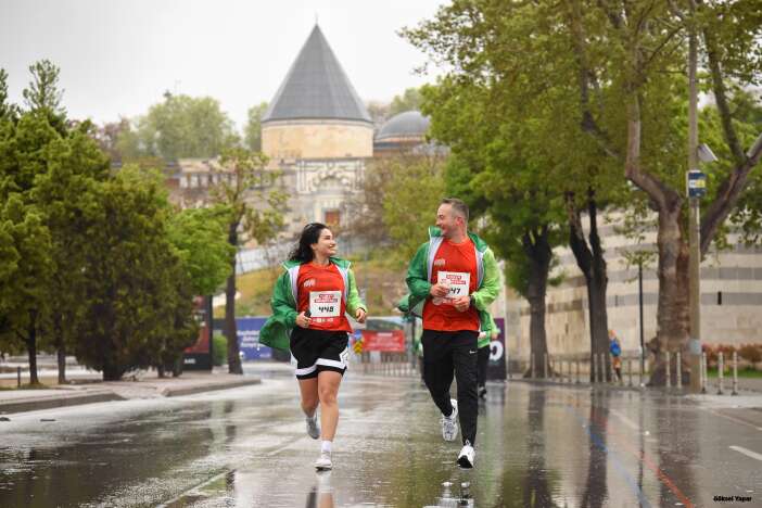konyada-maratonun-en-iyi-fotograflari-secildi-birinci-30-bin-tl-odul-aldi