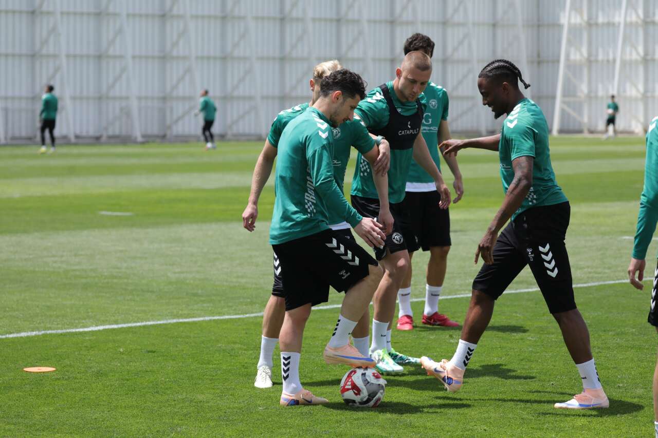 konyaspor-buyuk-final-icin-yola-cikiyor-sehir-takimi-ugurlayacak