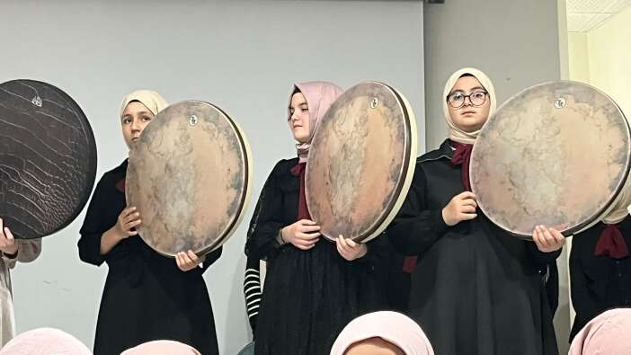 konya-anadolu-imam-hatip-lisesinde-sanat-ve-edebiyat-dolu-aksam