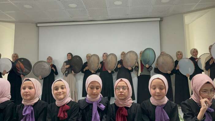 konya-anadolu-imam-hatip-lisesinde-sanat-ve-edebiyat-dolu-aksam