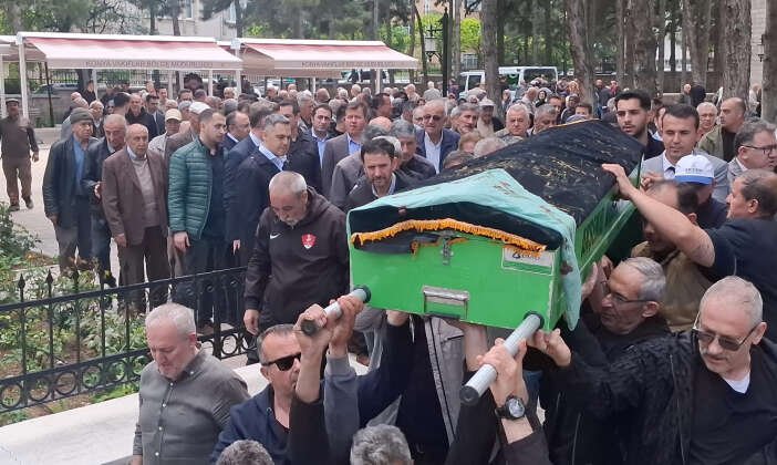 yakilmis-cesedi-santiye-alaninda-bulunmustu-emine-donmez-konyada-topraga-verildi