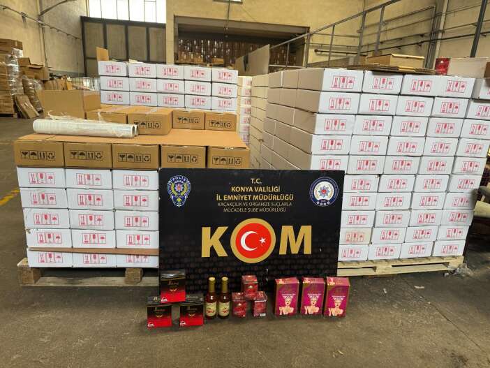 konyada-ruhsatsiz-is-yerine-baskin-20-milyonluk-cinsel-icerikli-urun-bulundu