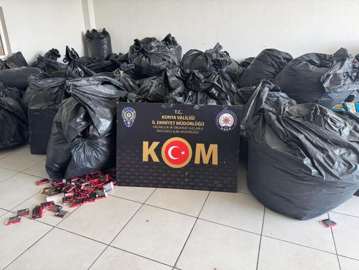 konyada-ruhsatsiz-is-yerine-baskin-20-milyonluk-cinsel-icerikli-urun-bulundu