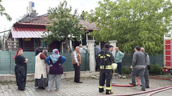 konyada-korkutan-yangin-mustakil-ev-kullanilamaz-hale-geldi