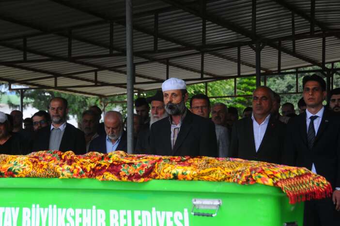 selde-can-veren-gencin-annesinin-feryadi-yurekleri-dagladi
