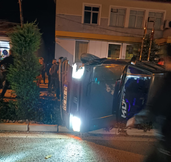 konyanin-bir-ilcesinde-geceyi-hareketlendiren-kaza