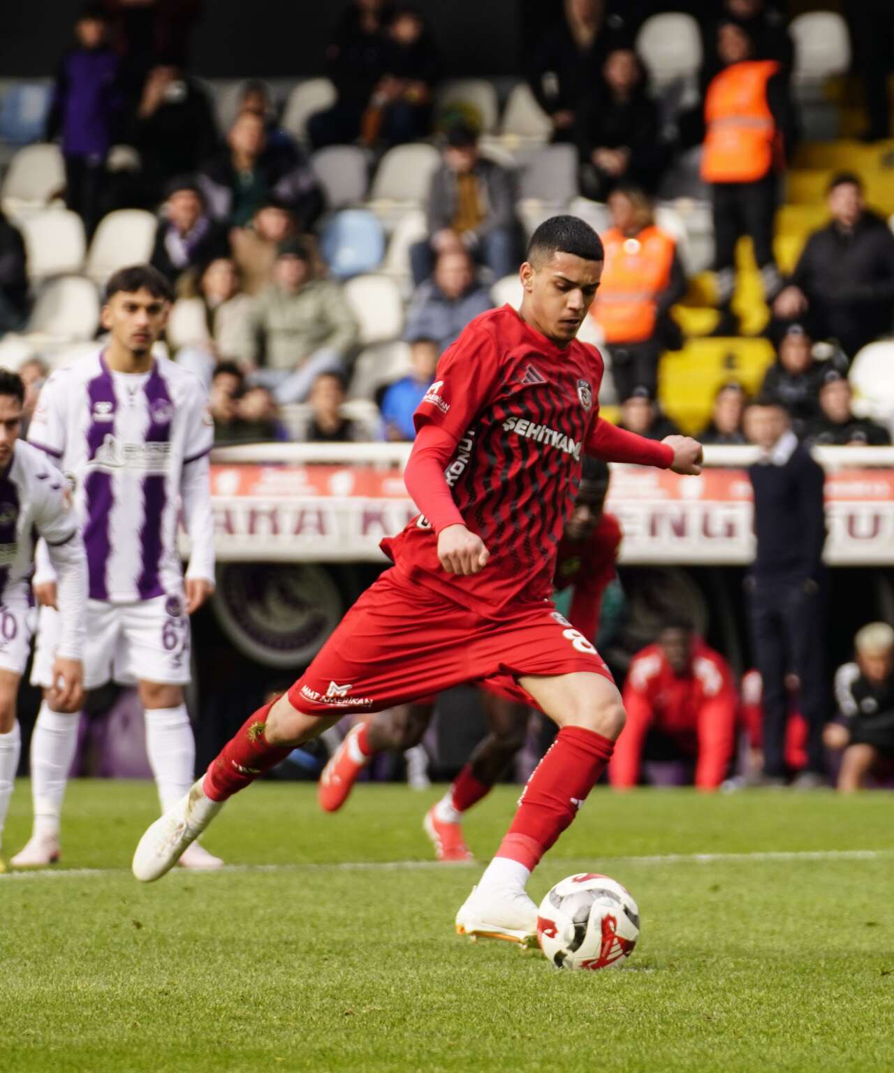 super-ligde-sezonun-yas-ortalamasi-hesaplandi-konyaspor-zirveye-yakin