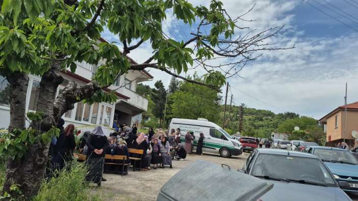 28-yasindaki-genc-evinde-olduruldu-kiz-arkadasi-gozaltina-alindi