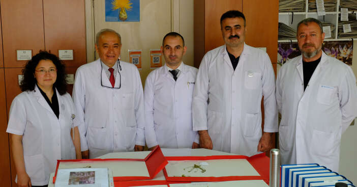 askini-bilim-literaturune-gecirdi-konyada-kesfetti-esinin-ismini-verdi