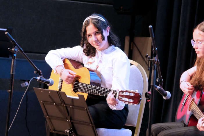 konyada-muhtesem-final-karatay-kultur-ve-sanat-akademisinde-yil-sonu-coskusu-yasandi