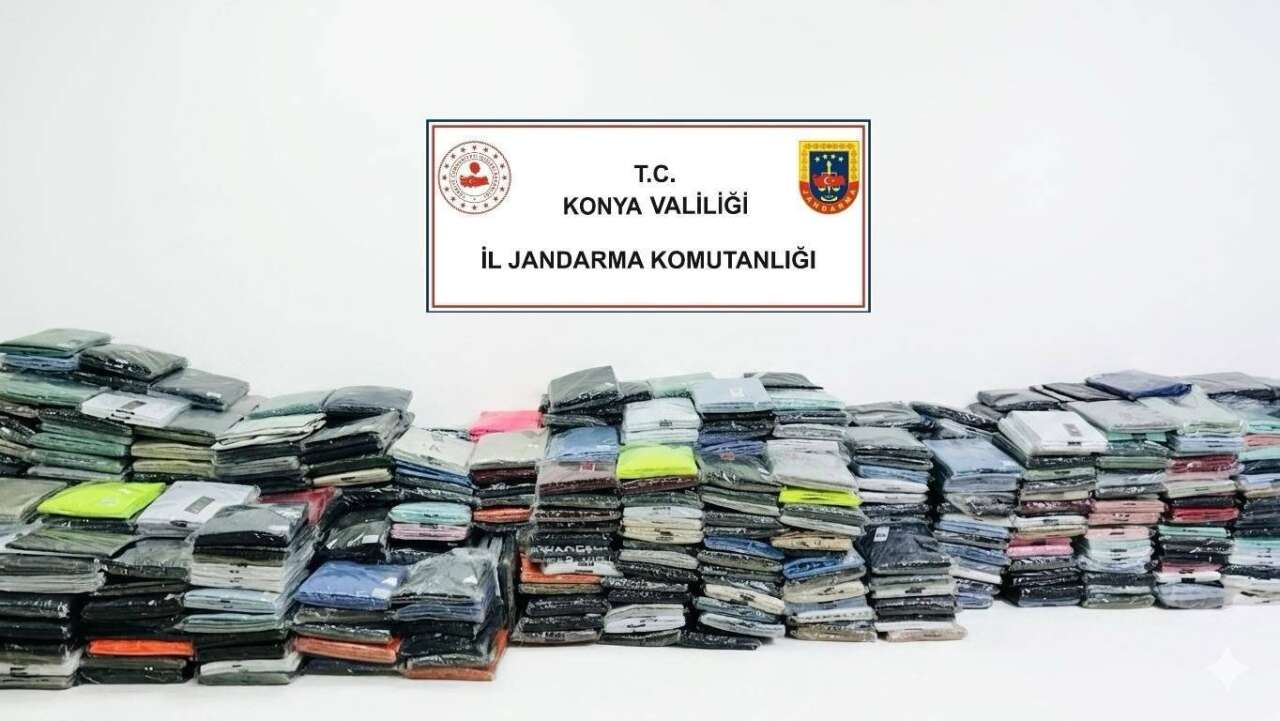konyada-jandarmadan-milyonluk-operasyon-binlerce-gomlek-ele-gecirildi