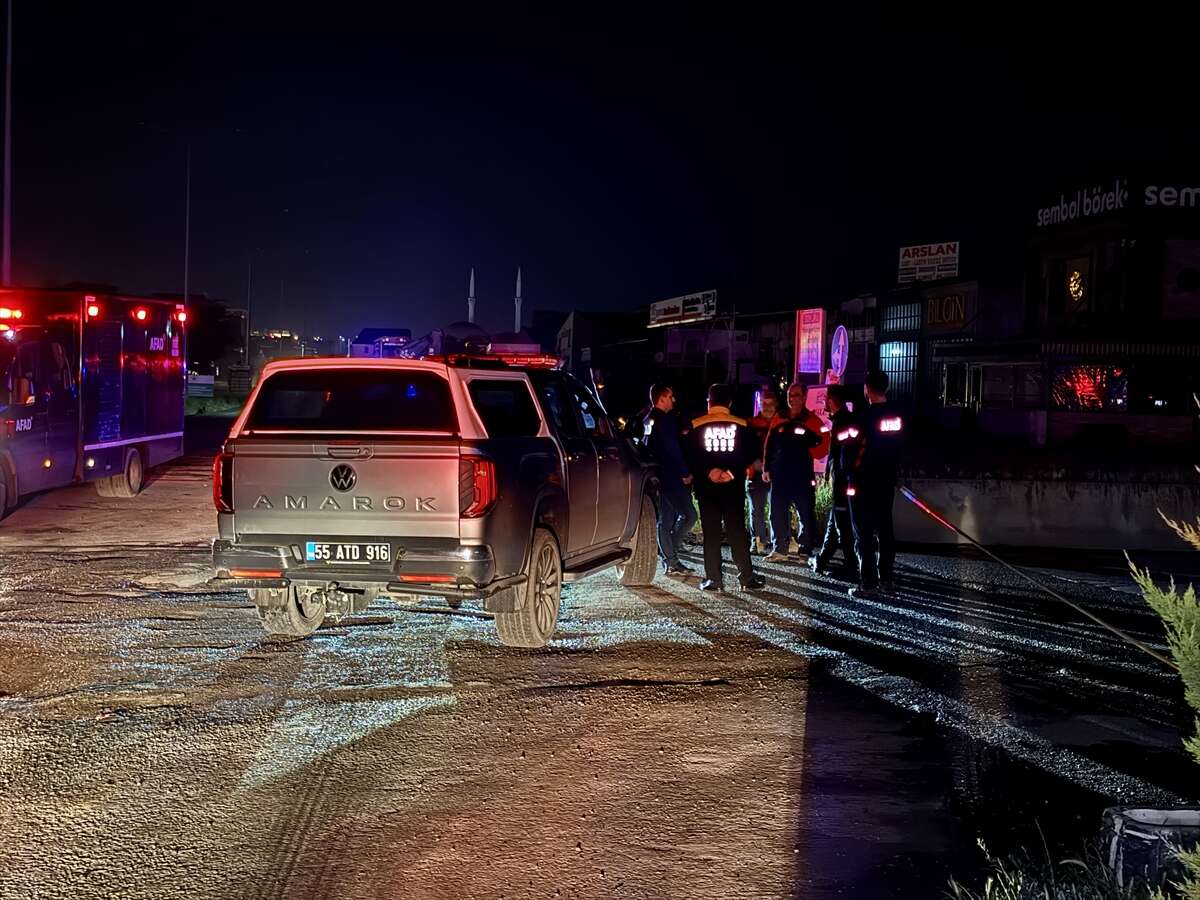 is-yerine-kursun-yagdirdi-kimyasal-panik-yasandi-6-polis-hastanelik-oldu