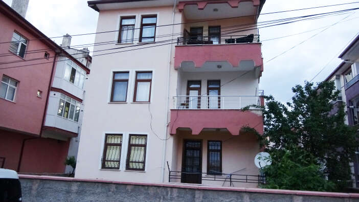 konyada-koca-dehseti-ayrilik-asamasindaki-karisini-bicaklayip-kacti