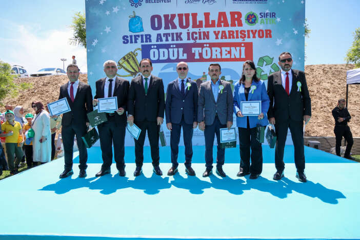 konyadaki-odullu-yarisma-206-bin-kilo-atigi-geri-donusume-kazandirdi