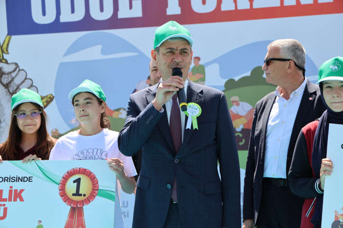 konyadaki-odullu-yarisma-206-bin-kilo-atigi-geri-donusume-kazandirdi