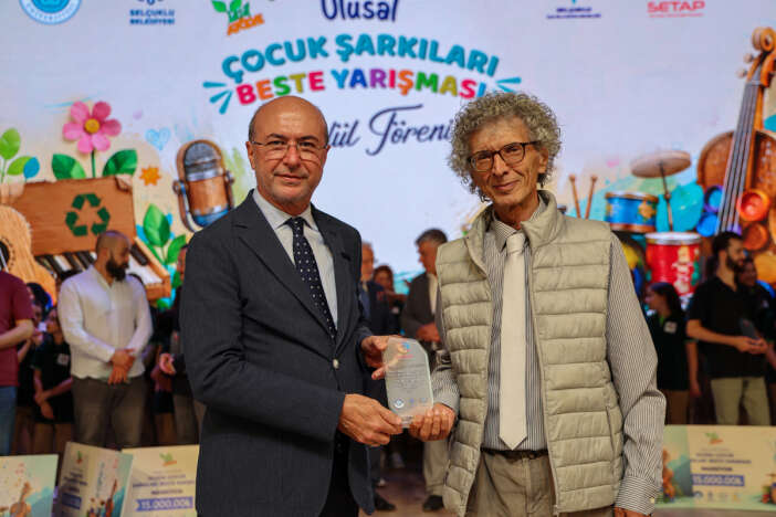selcukluda-cevre-bilinci-miniklerle-notalara-dokuldu