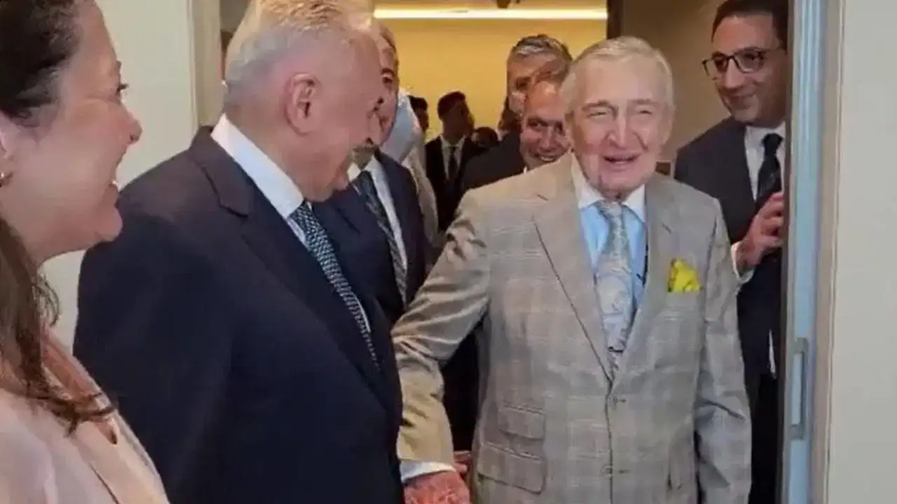 unlu-is-adami-rahmi-kocun-sozleri-gundem-olmustu-bassavcilik-harekete-gecti