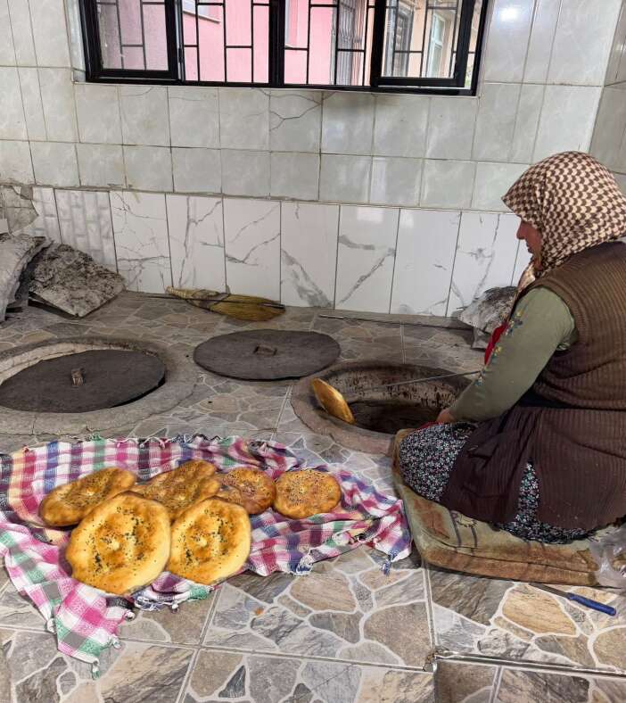 konyada-atesin-sofraya-biraktigi-miras-tandir-ekmegi
