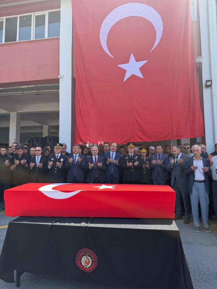 konya-sehit-itfaiye-eri-mehmet-tekeliyi-son-yolculuga-ugurluyor