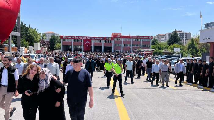 konya-sehit-itfaiye-eri-mehmet-tekeliyi-son-yolculuga-ugurluyor