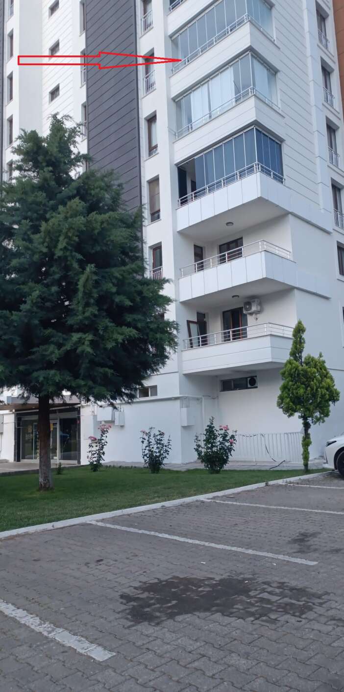 balkondan-dusen-15-yasindaki-omer-ates-hayatini-kaybetti
