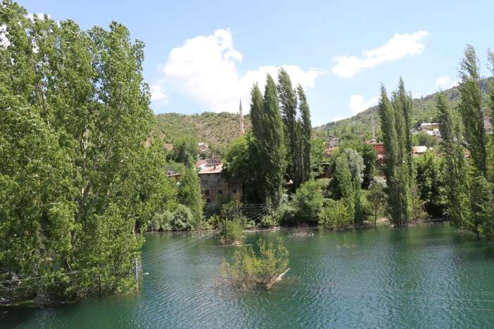 konya-dedemlide-zaman-duruyor-suyu-yukseldi-hatiralar-bir-bir-kayboldu