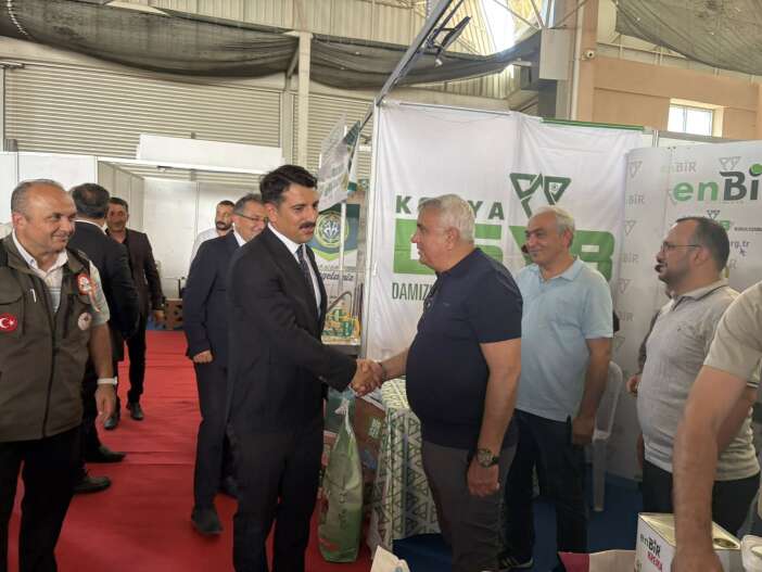 konya-karapinar-tarim-fuarinda-dsyb-ruzgari-esiyor