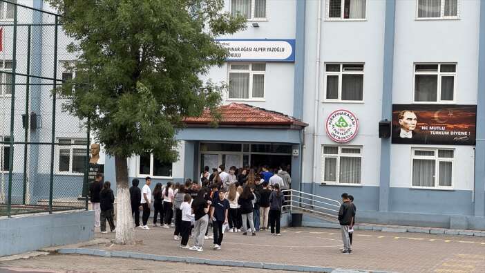 milyonlarca-ogrencinin-lgs-heyecani-basladi