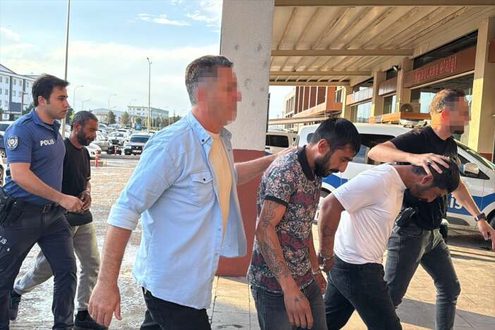 konyada-polis-durdurdu-gercek-vites-korugunden-cikti-2-kisi-tutuklandi