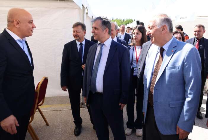 konyada-binlerce-kisiyi-is-sahibi-yapacak-fuar-acildi