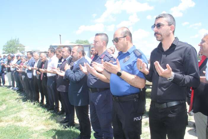 konyanin-denizinde-3-aylik-sessizlik-bitti-balikcilar-vira-bismillah-dedi