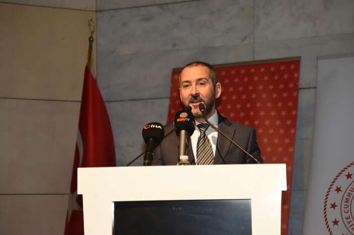 genc-kalemler-yaristi-konyadaki-odul-torenine-bakan-yardimcisi-katildi