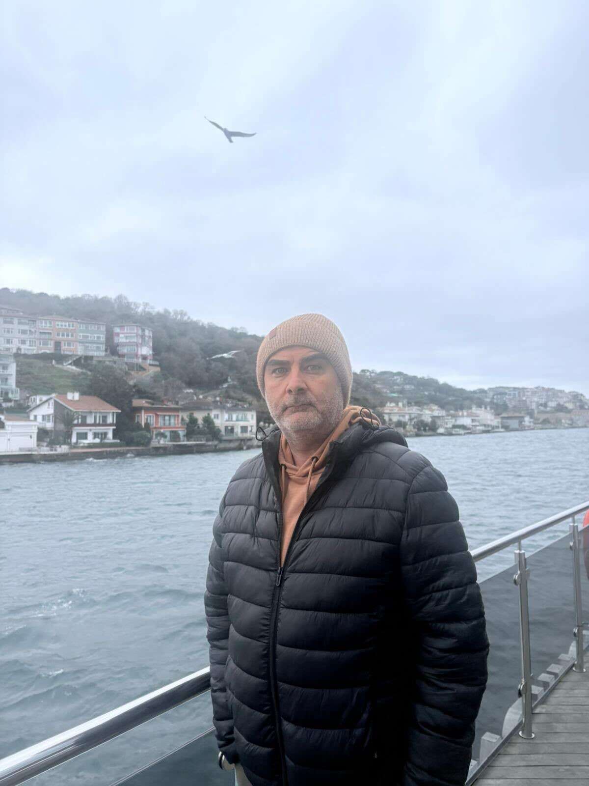ibb-yoneticisi-erhan-karaal-evinin-onunden-kacirildi-o-anlar-kamerada