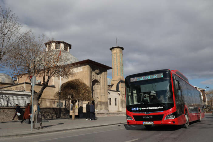 konya-buyuksehirden-yks-ogrencilerine-ulasim-destegi-toplu-tasima-ucretsiz-olacak