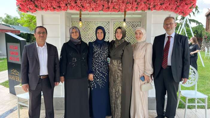 ozcan-ve-sargin-aileleri-konyada-en-mutlu-gunlerini-yasadi