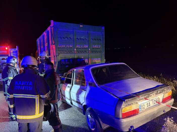 traktor-romorkuna-carpan-otomobil-hurdaya-dondu-feci-kazada-can-kaybi