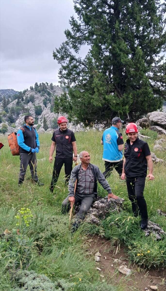 konya-ekipleri-dag-basinda-can-kurtardi-helikopter-inemedi-onlar-yetisti