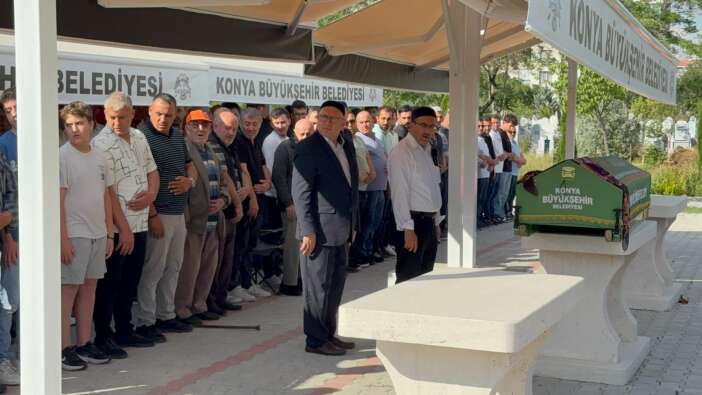 tur-midibusunun-mezar-oldugu-meryem-dinc-ve-gulperi-erturke-konyada-aci-veda