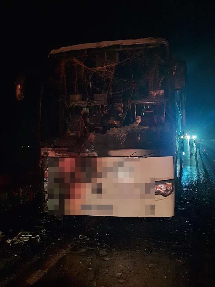 konya-yolunda-yolcu-otobusu-alev-alev-yandi-20-yolcu-olumden-dondu