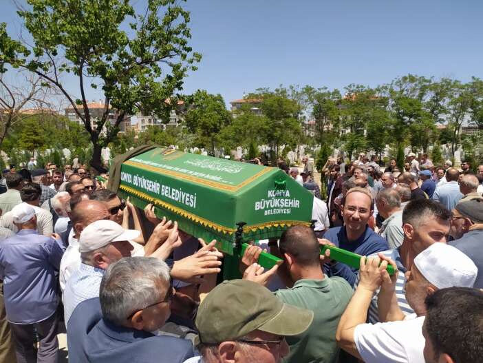 mehmet-hancerlinin-anne-acisi-ayse-hancerli-konyada-topraga-verildi