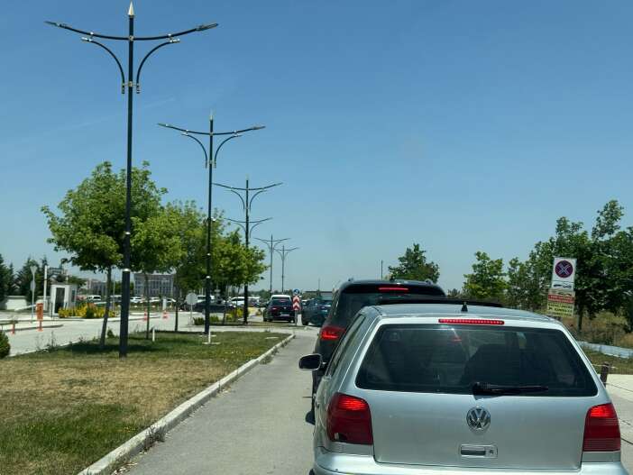 konyada-yol-calismasi-hastane-bolgesinde-trafigi-kilitledi