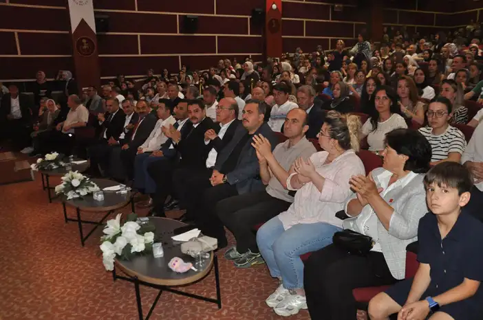 turkiyenin-dort-bir-yani-konyada-sahneye-tasindi