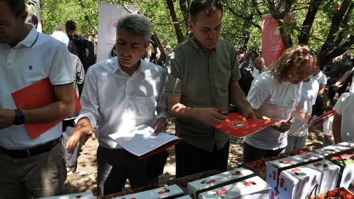 konyada-ilk-hasat-gecen-yil-don-vuran-ciftci-bu-yil-bayram-yapiyor
