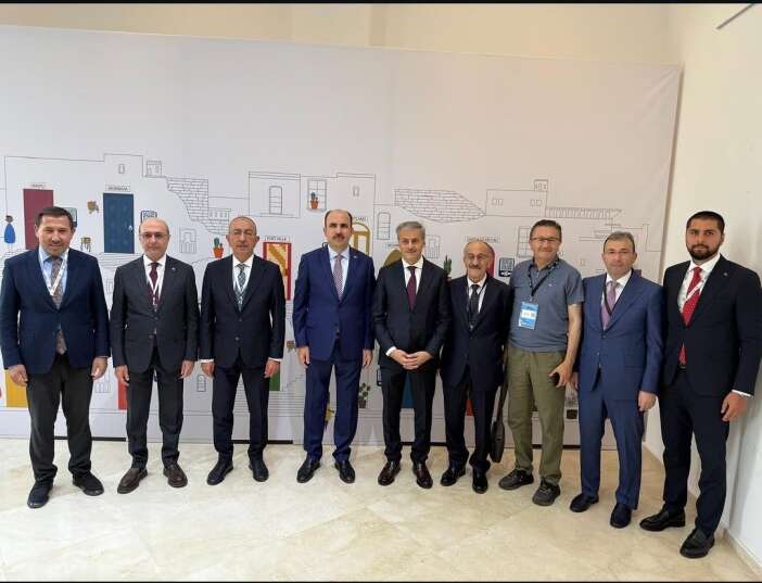 konyadan-dunyaya-uzanan-basari-ugur-ibrahim-altay-dunya-belediyeler-birligi-baskani-oldu