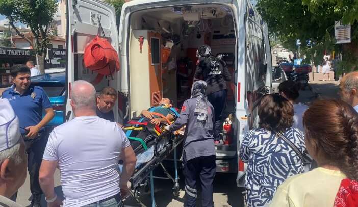 takdir-belgesi-sevinci-yarida-kaldi-13-yasindaki-ogrenciye-otomobil-carpti