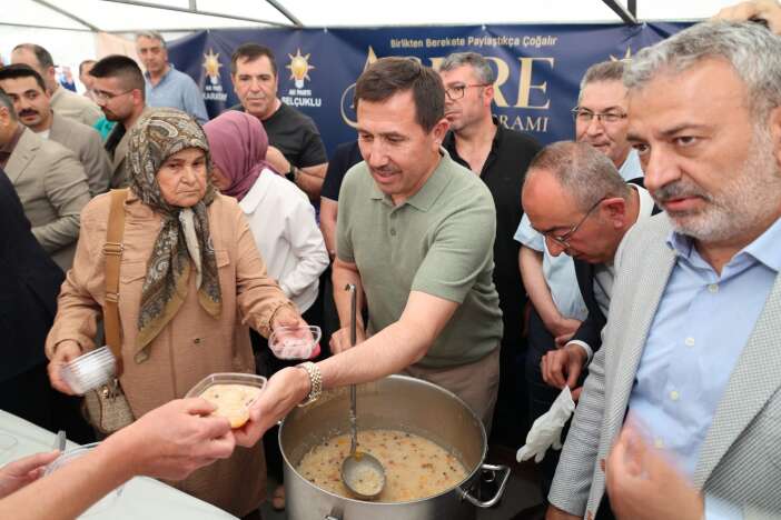 konya-kulturparkta-ak-parti-ile-asure-bereketi-yasandi