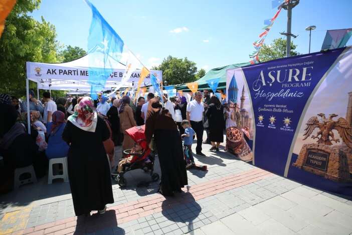 konya-kulturparkta-ak-parti-ile-asure-bereketi-yasandi