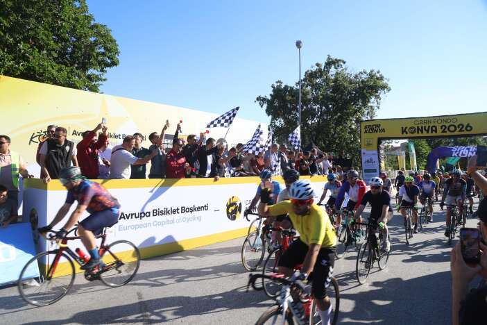 565-sporcu-konyada-pedal-cevirdi-para-odullu-granfondo-bisiklet-yol-yarisi-nefes-kesti
