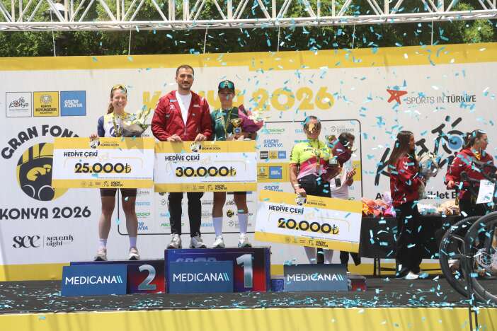 565-sporcu-konyada-pedal-cevirdi-para-odullu-granfondo-bisiklet-yol-yarisi-nefes-kesti