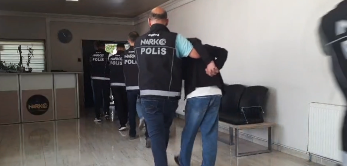 konyada-zehir-tacirlerine-darbe-yuklu-miktarda-uyusturucu-madde-ele-gecirildi